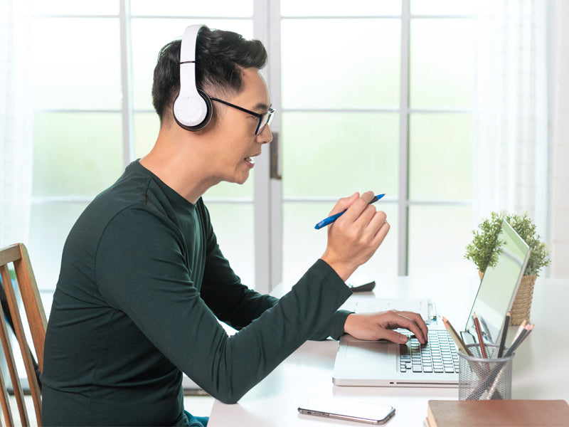 Tech Accessories for Productivity: Gadgets for Work Efficiency