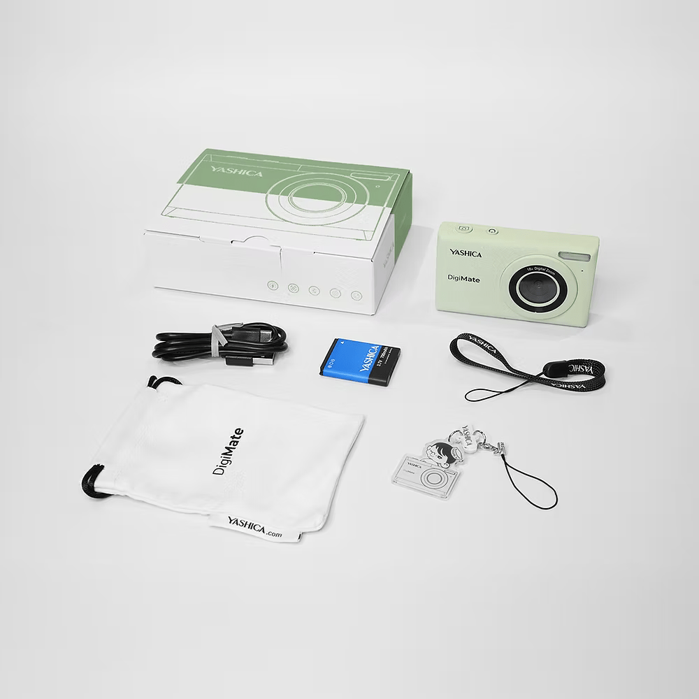 Yashica Digimate 100 Compact Digital Camera