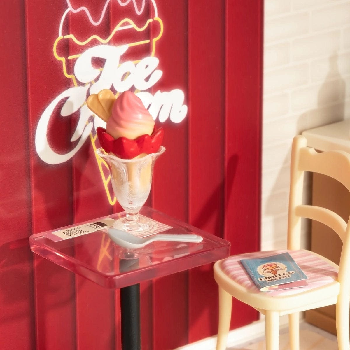 Rolife Super Creator Miniature House- Flavorful Ice Cream DW018B