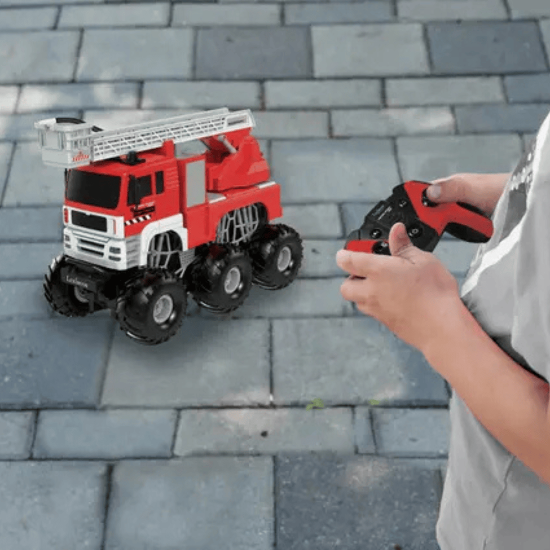 Lexibook RCP20 Crosslander Pro Remote Control Fire Truck with Light & Sound Effects