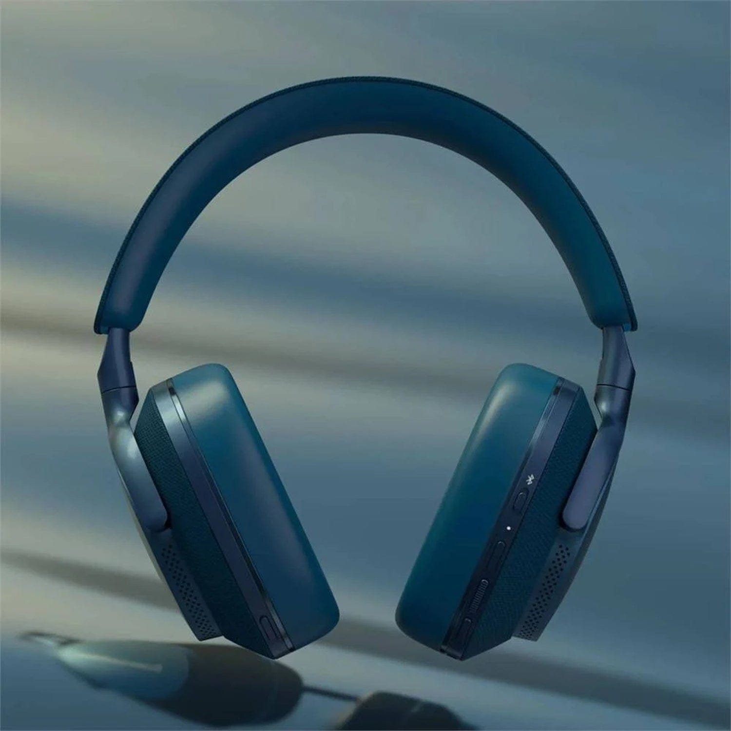 Bowers & Wilkins Px7 S2e Over-Ear Noise-Cancelling Headphones