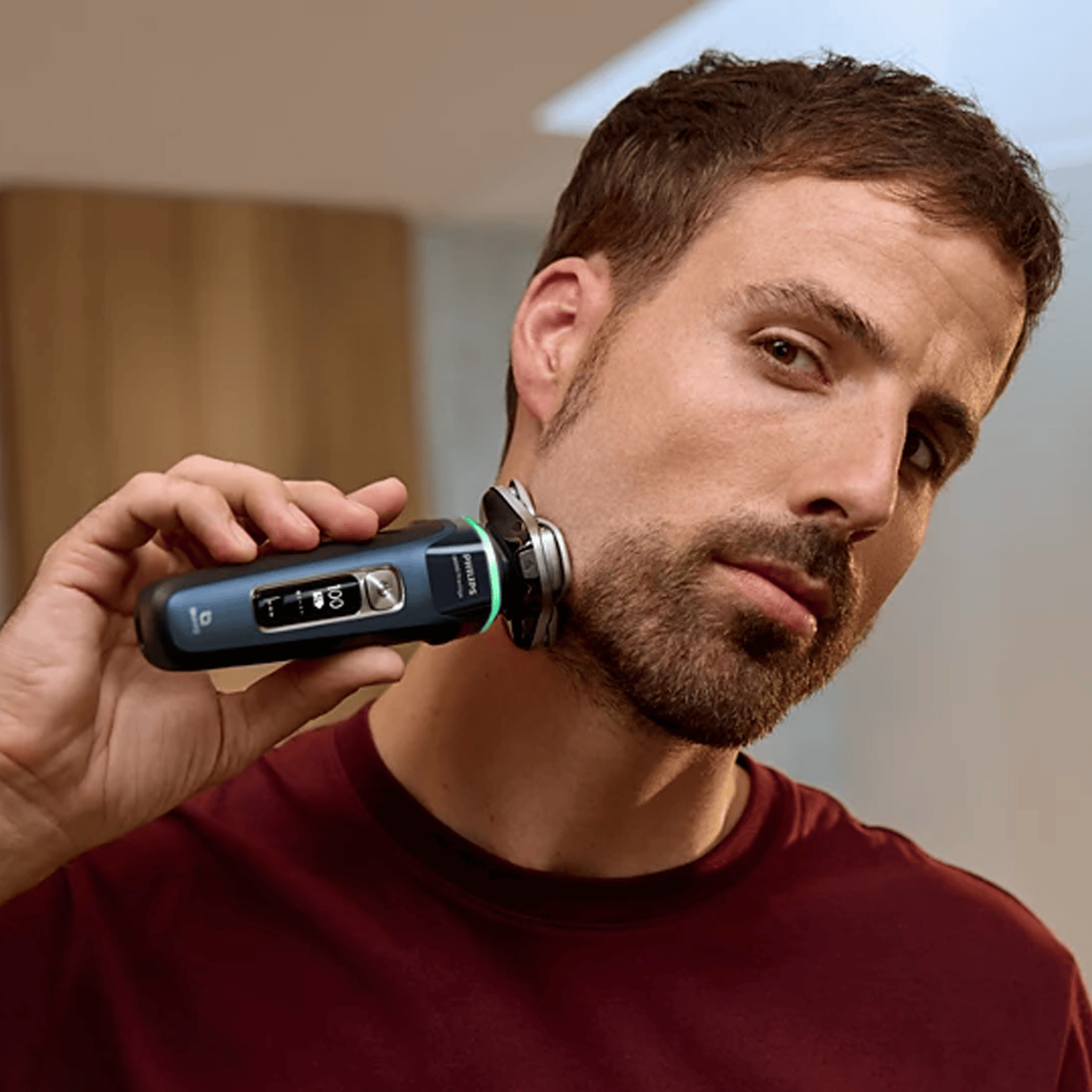 Philips XP9201/30 i9000 Prestige Wet & Dry Electric Shaver with SkinIQ