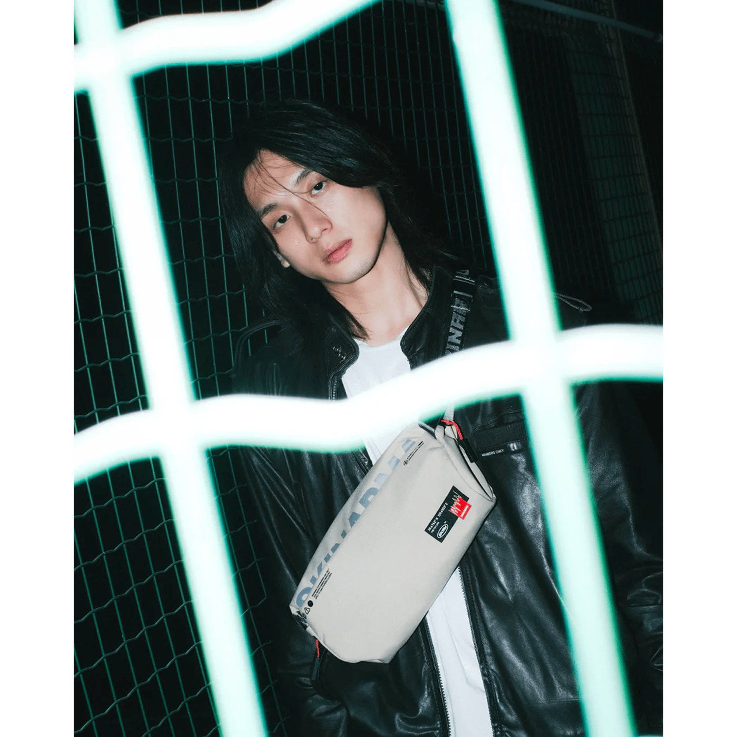 Skinarma Fardel Crossbody Bag