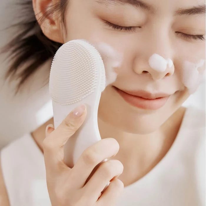 TOUCHBeauty Silicone Facial Cleansing Brush | Deep Pore Clean