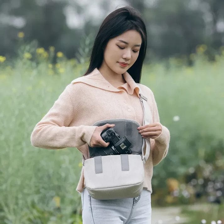 Ulanzi F01 Camera Sling Bag