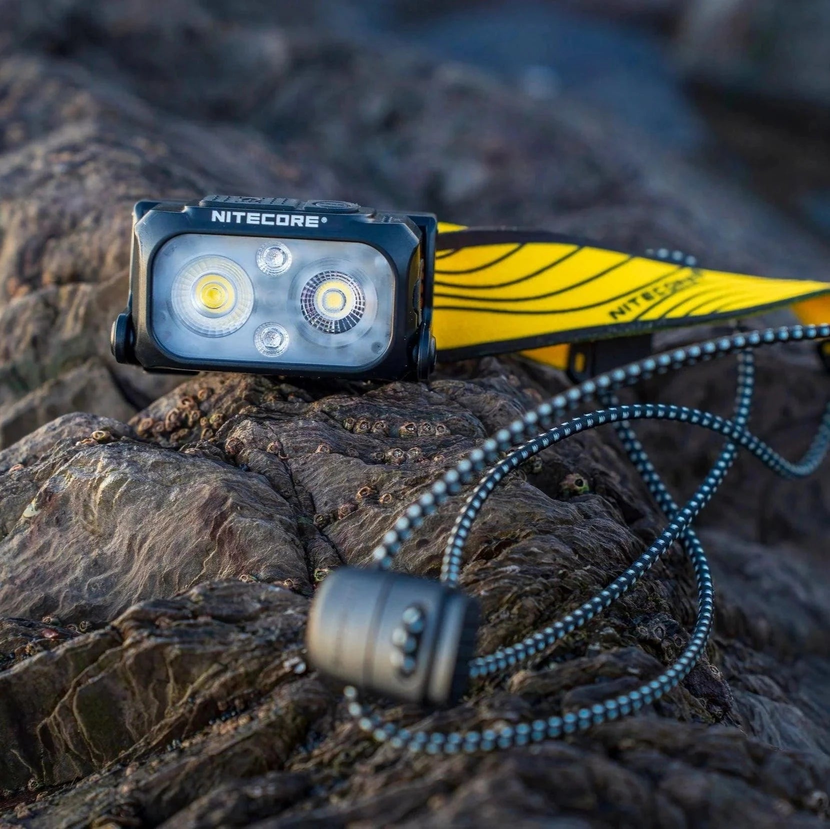 Nitecore NU25 V2 400 Lumens Ultralight Rechargeable Headlamp