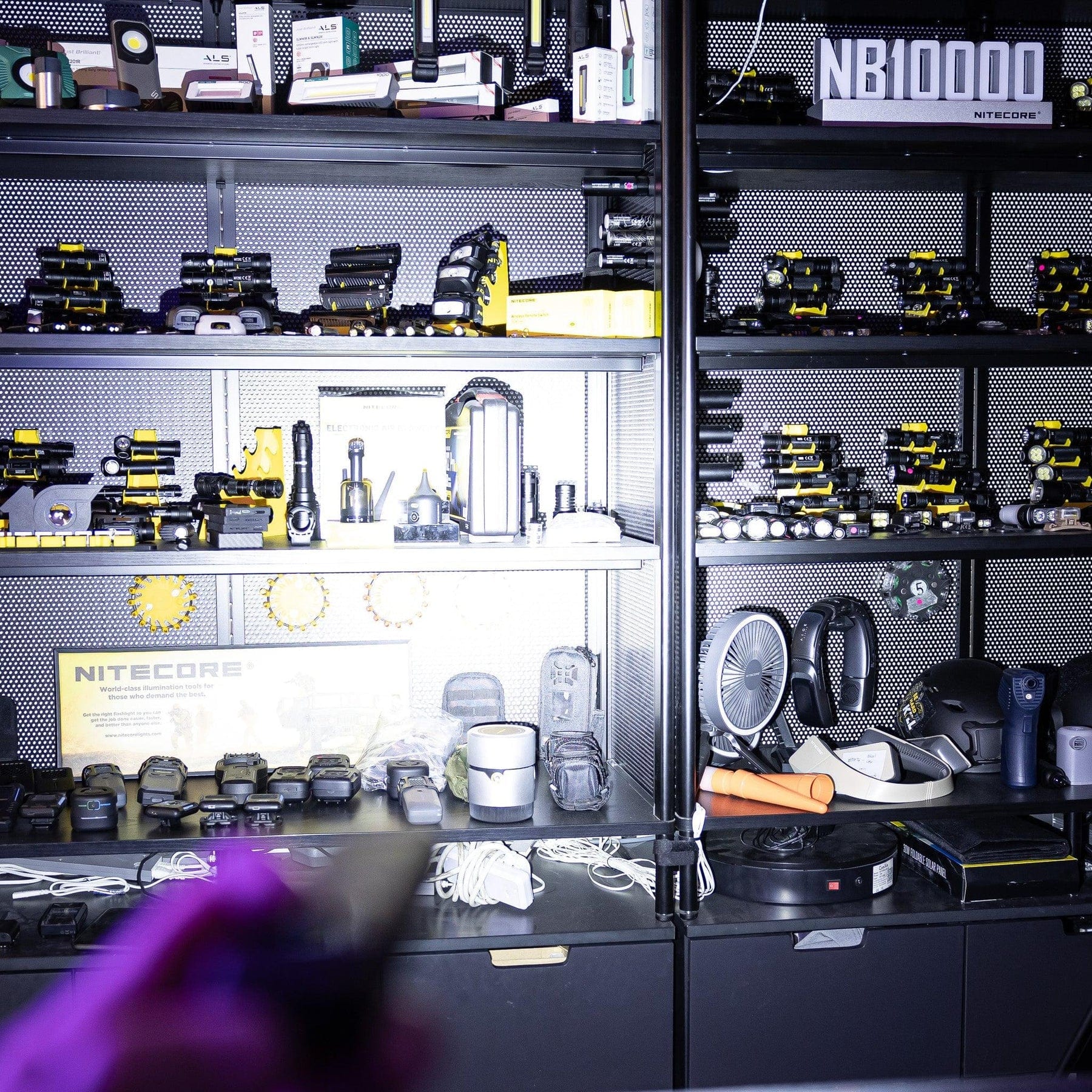Nitecore EDC27 UHi 3100 Lumen Rechargeable Ultra Slim Flat EDC Flashlight