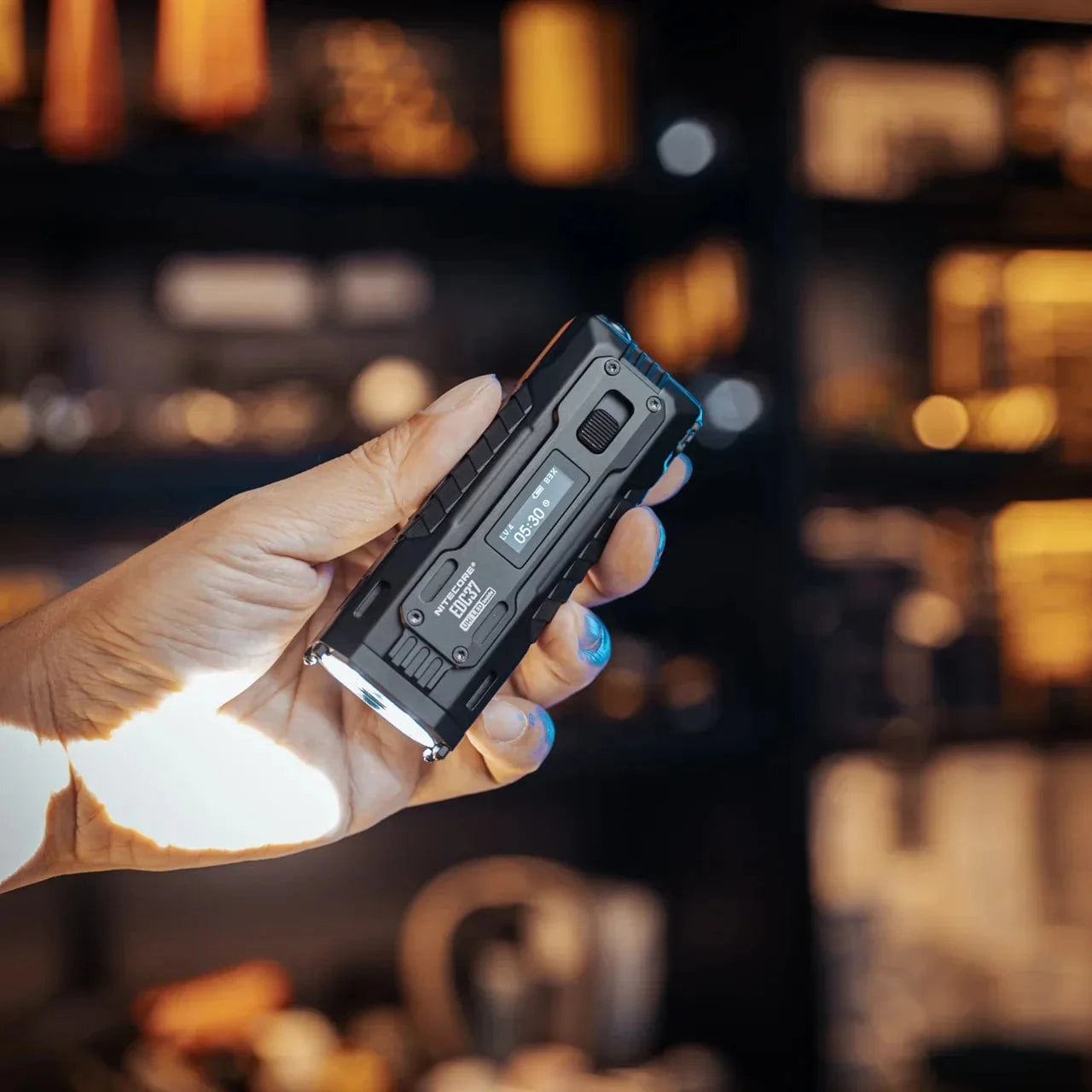 Nitecore EDC37 8000 lumens Rechargeable Touch Light