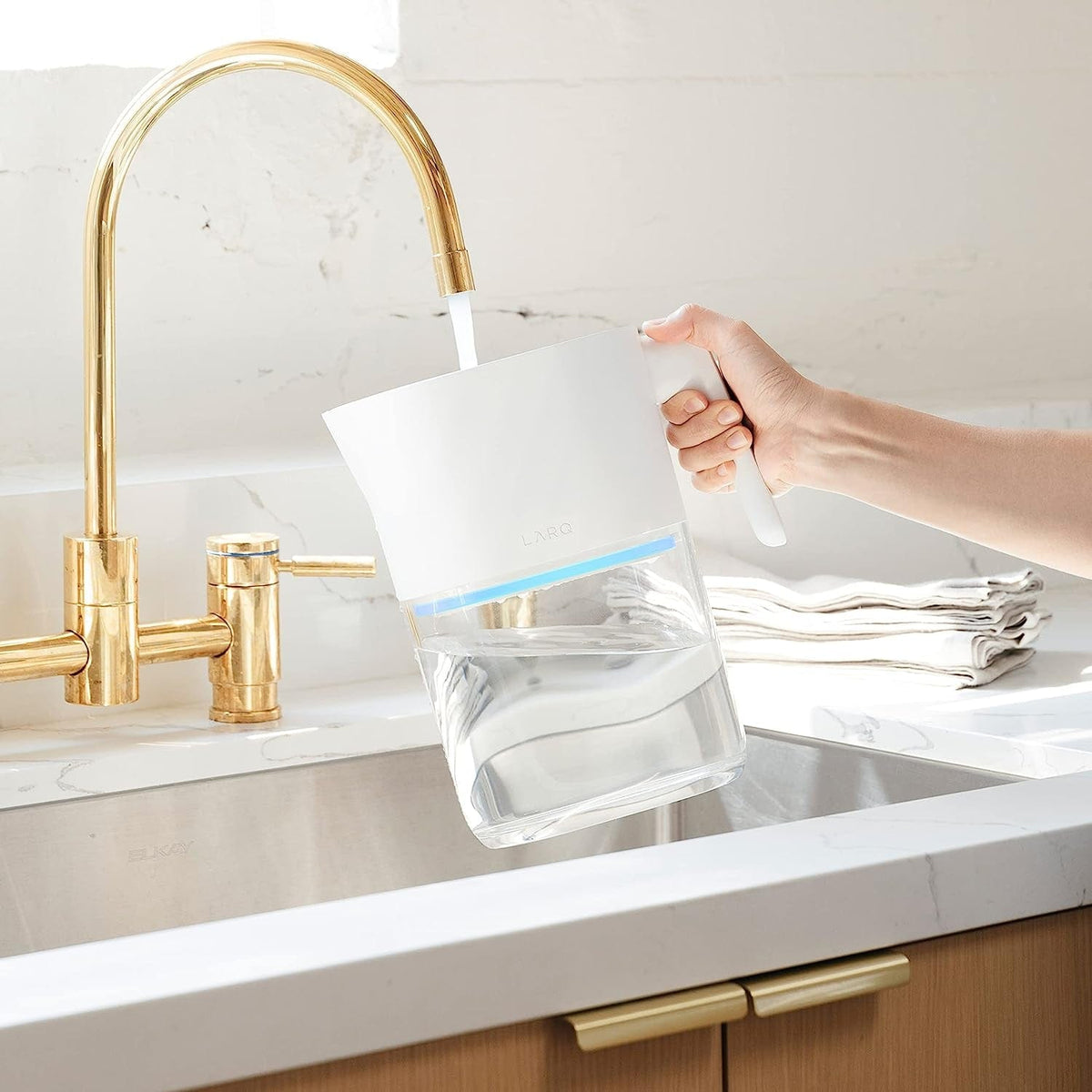 LARQ Pitcher PureVis with Nano Zero Filter Technology 1.9L / 8-Cup