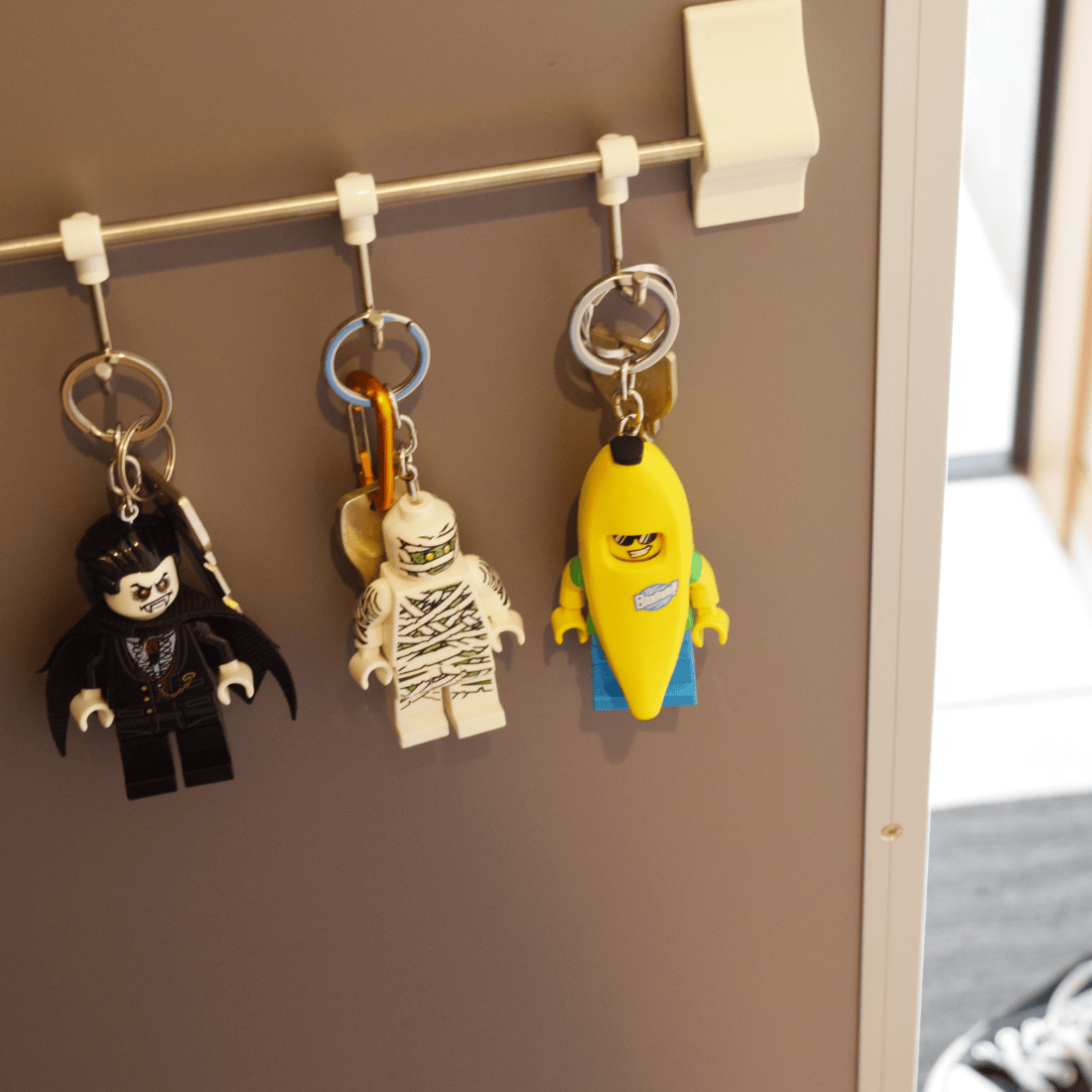 LEGO ICONIC Banana Guy Keychain Light