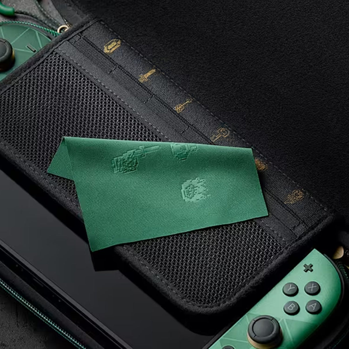 [PRE-ORDER] Nintendo Switch 2 Carrying Case & Screen Protector | The Legend of Zelda 40th Anniversary Edition (Ships from 29th Oct)