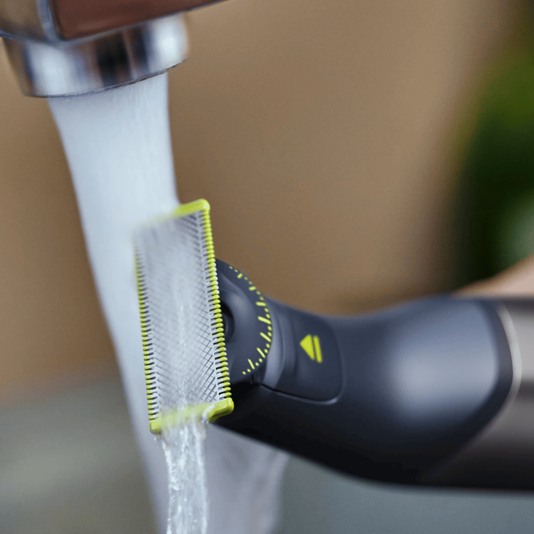 Philips QP6552/15 OneBlade Pro 360 Face And Body Trimmer