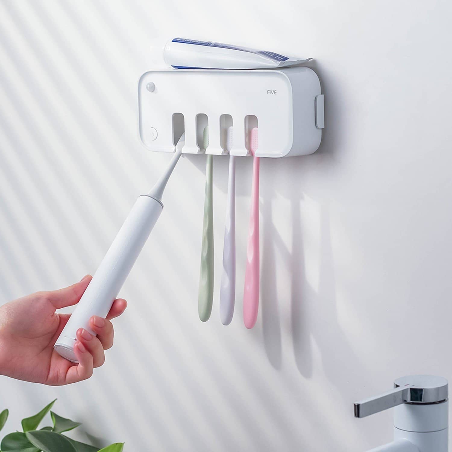 FIVE Smart Sterilizer Toothbrush Holder - Toottoot Singapore